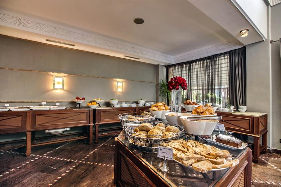 Hivernage Hotel & Spa Marakeş Dış mekan fotoğraf The hotel's restaurant