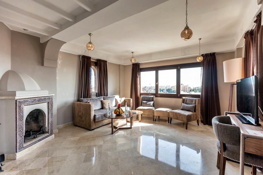Hivernage Hotel & Spa Marakeş Dış mekan fotoğraf A living room in a luxury apartment