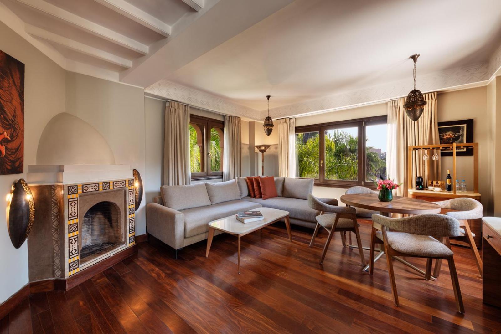 Hivernage Hotel & Spa Marakeş Dış mekan fotoğraf A living room in a hotel