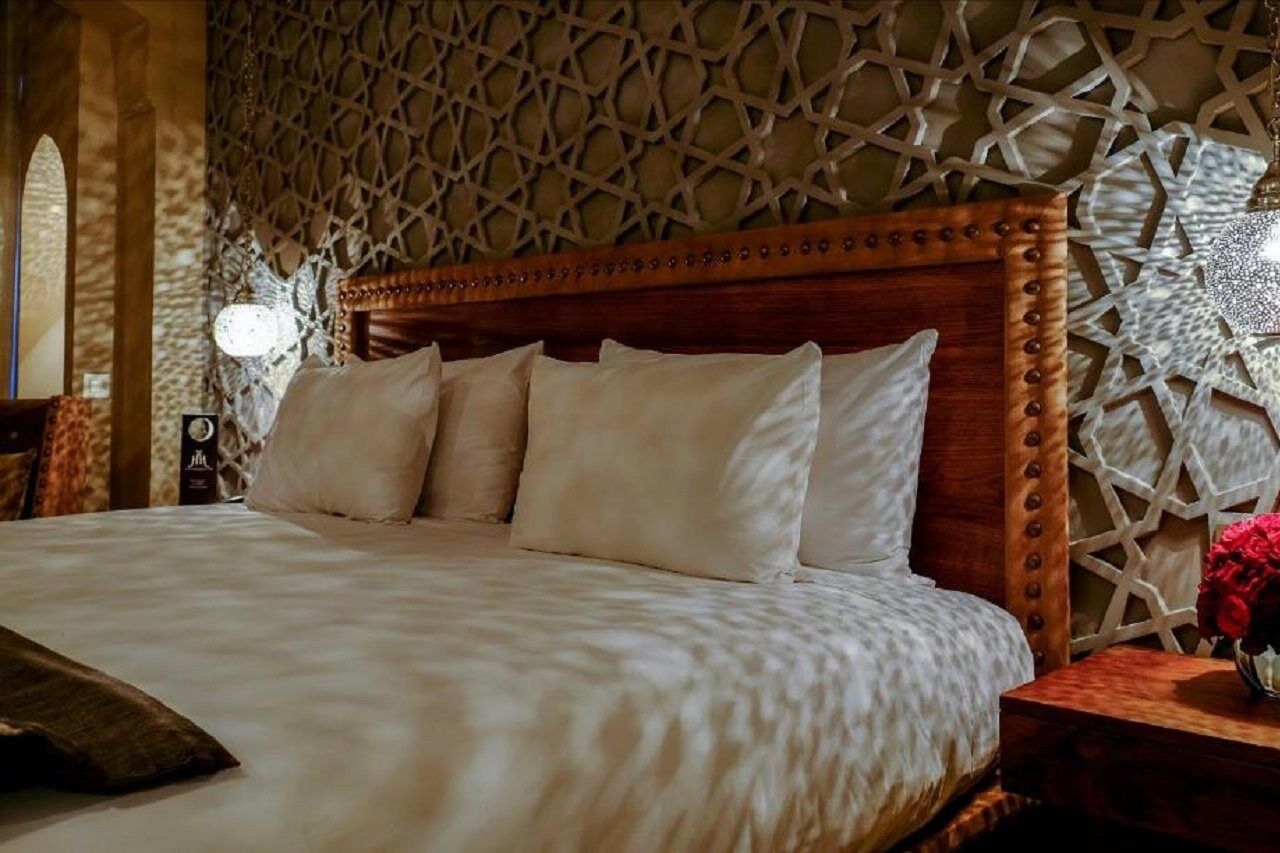 Hivernage Hotel & Spa Marakeş Dış mekan fotoğraf A bedroom at the Burj Al Arab